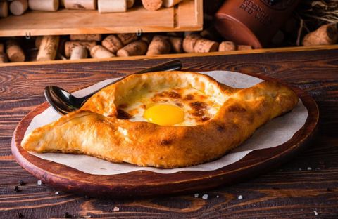 Хачапури По-аджарски/По-мегрельски/Хачапури с сыром и зеленью/Хачапури с пепперони/Хачапури с цыплёнком и грибами